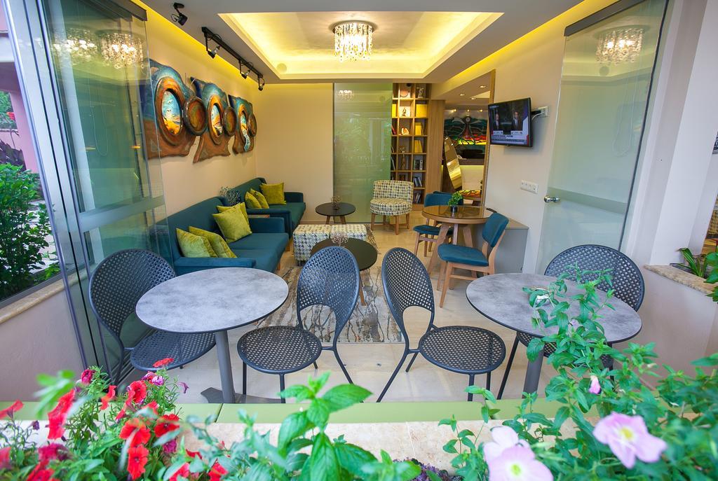 Paradise Lost Hotel-Apartments Толон Екстериор снимка
